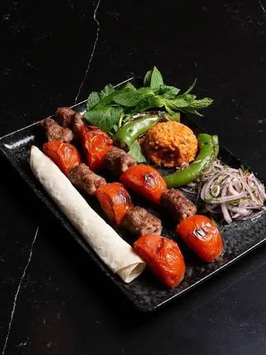 Domatesli Kebap